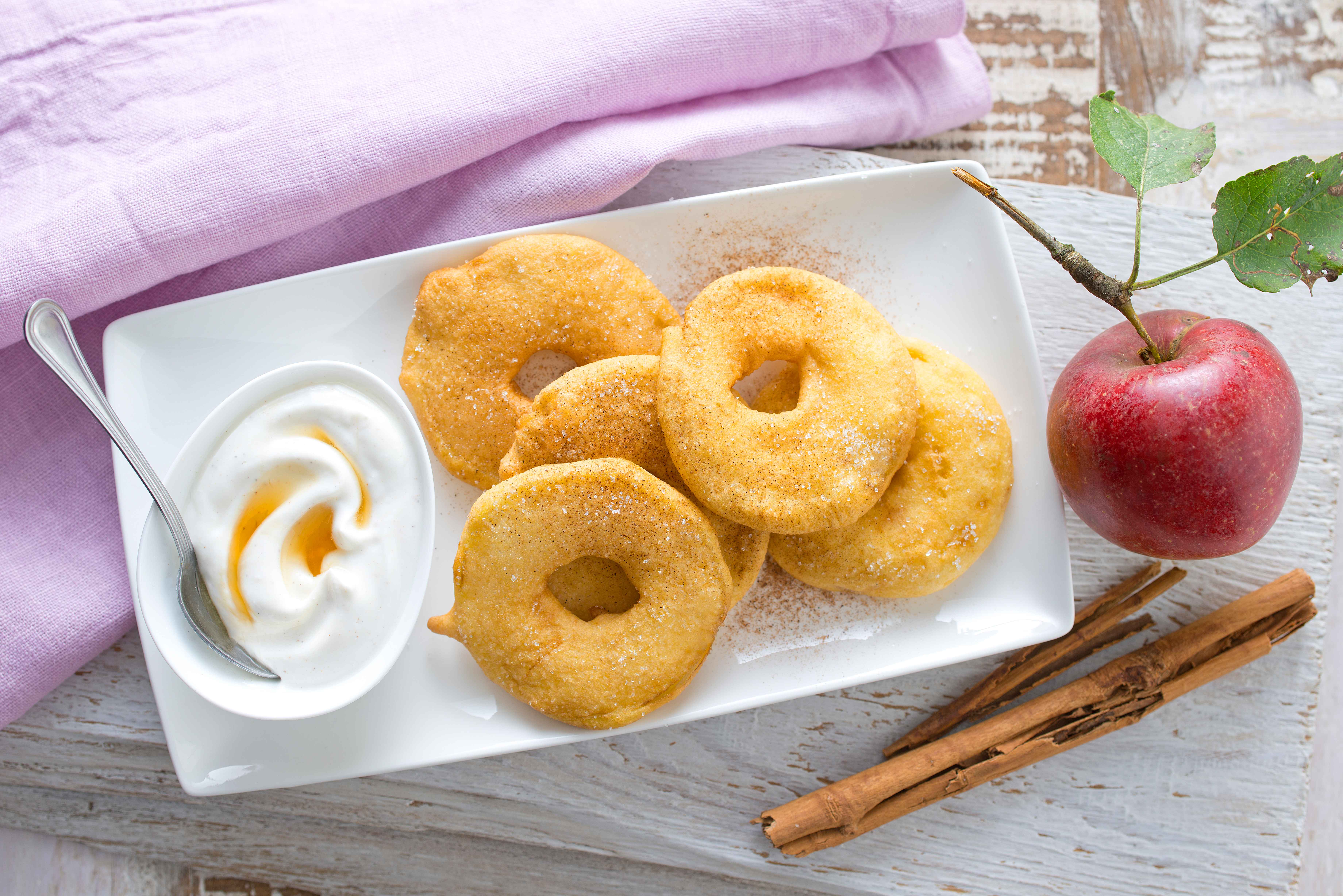 Pommes frites et dip de yaourt